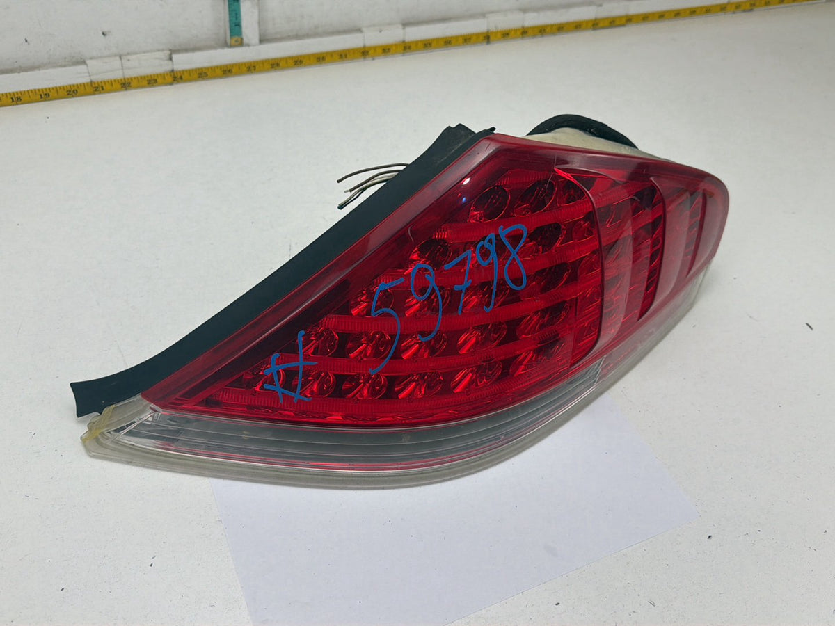 2006-2007 BMW M6 E64 Rear Right Passenger Outer Tail Light Lamp 7170976 OEM
