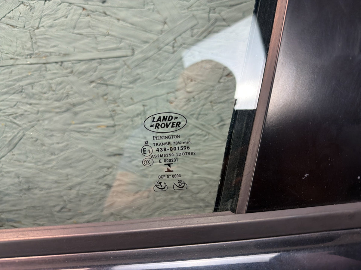 2010-2012 Land Rover Range Rover Front Left Driver Side Door Shell Assembly OEM