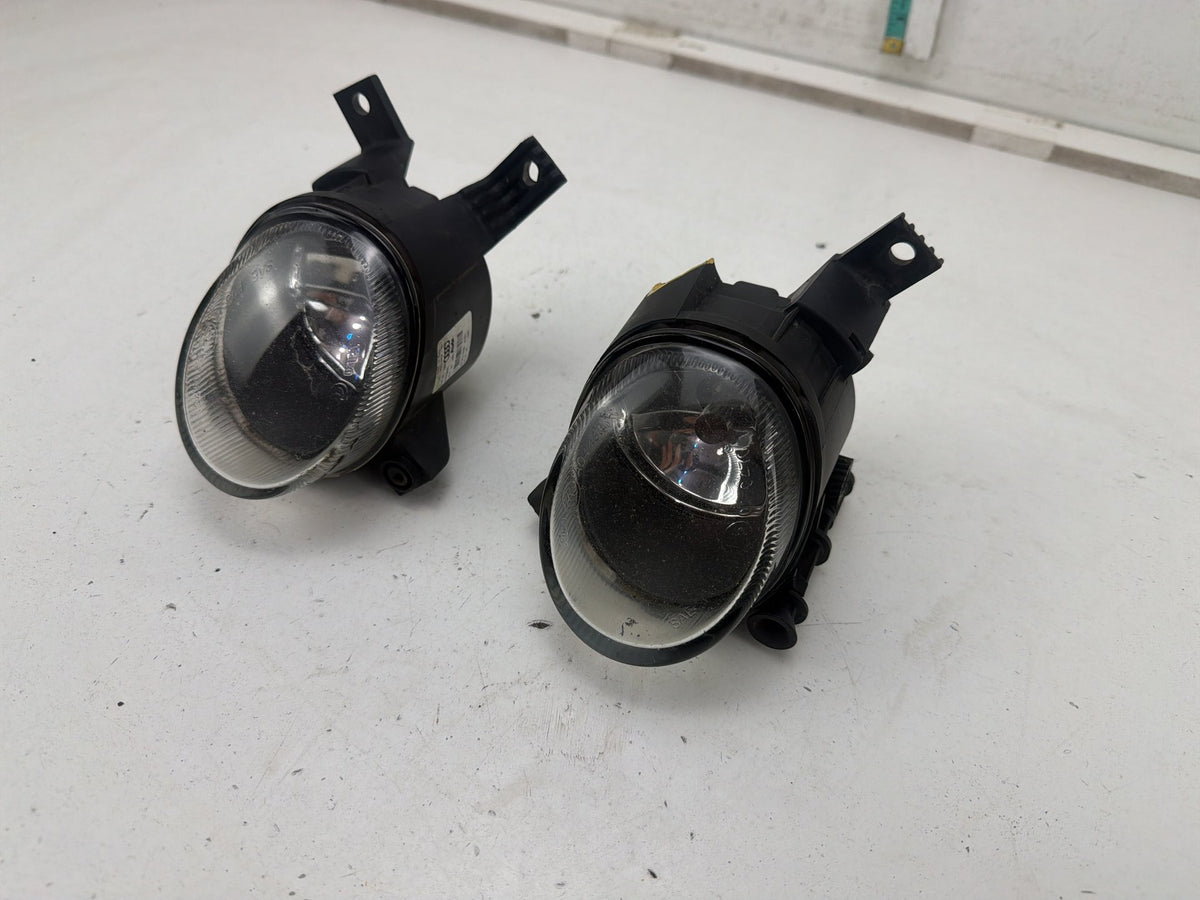 2005-2008 Audi A4 Front Bumper Fog Driving Lights Lamps Pair 8E0941699C OEM