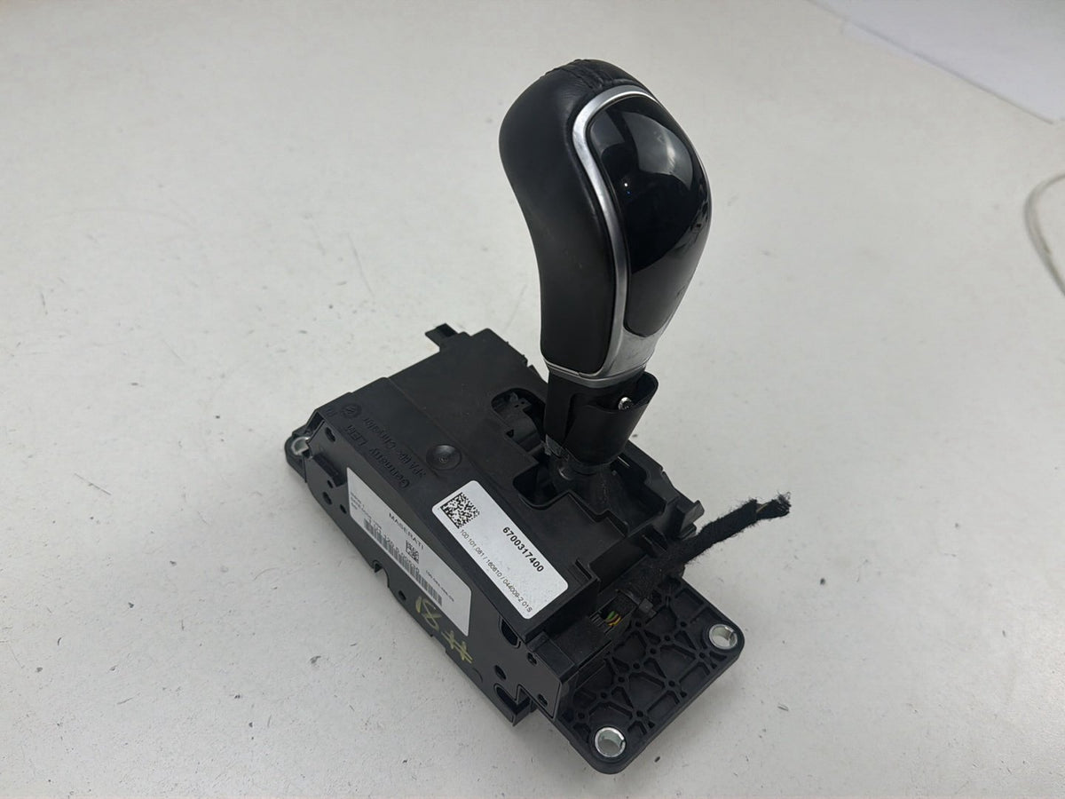 2014-2017 Maserati Ghibli Automatic Transmission Shifter Selector 6700317400 OEM