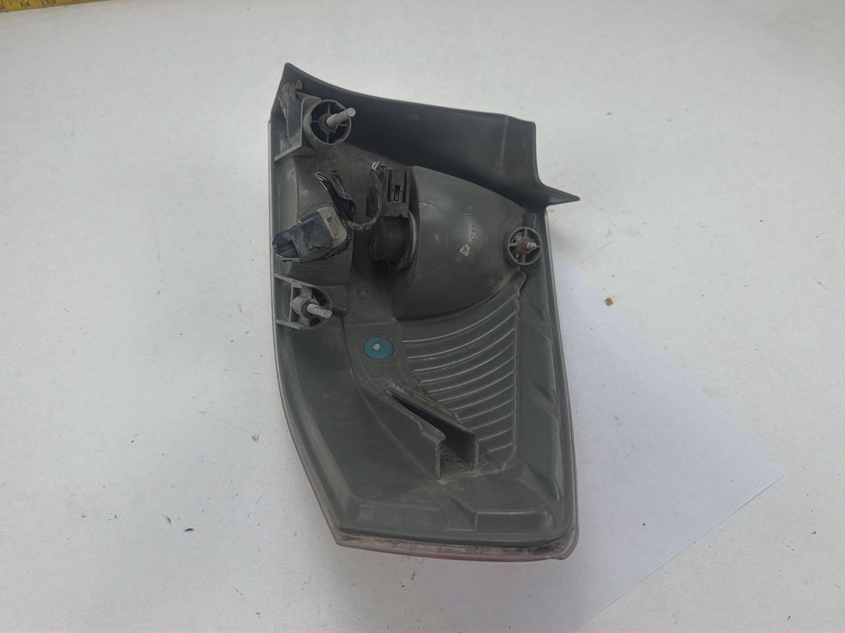 2008-2011 Ford Focus Rear Left Driver Side Tail Light Brake Lamp 44ZH1965 OEM