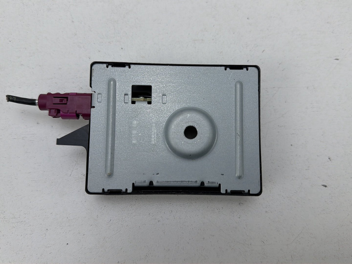 2014-2016 BMW 228i F22- Backup Radio Antenna Amplifier Module BU9230911 04 OEM