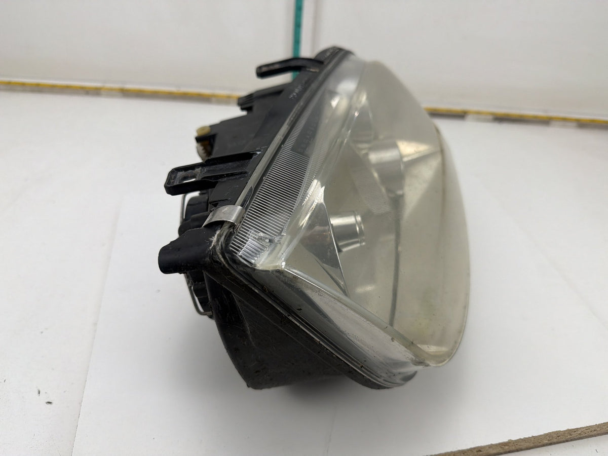 1999-2002 Volkswagen Jetta Front Right Passenger Side Headlight Assembly OEM