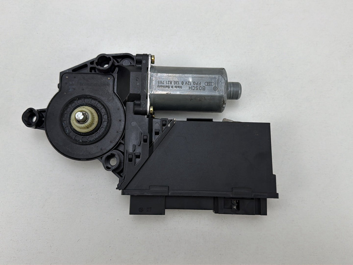 2003-2006 Porsche Cayenne Front Right Door Window Regulator Motor 7L0959702 OEM
