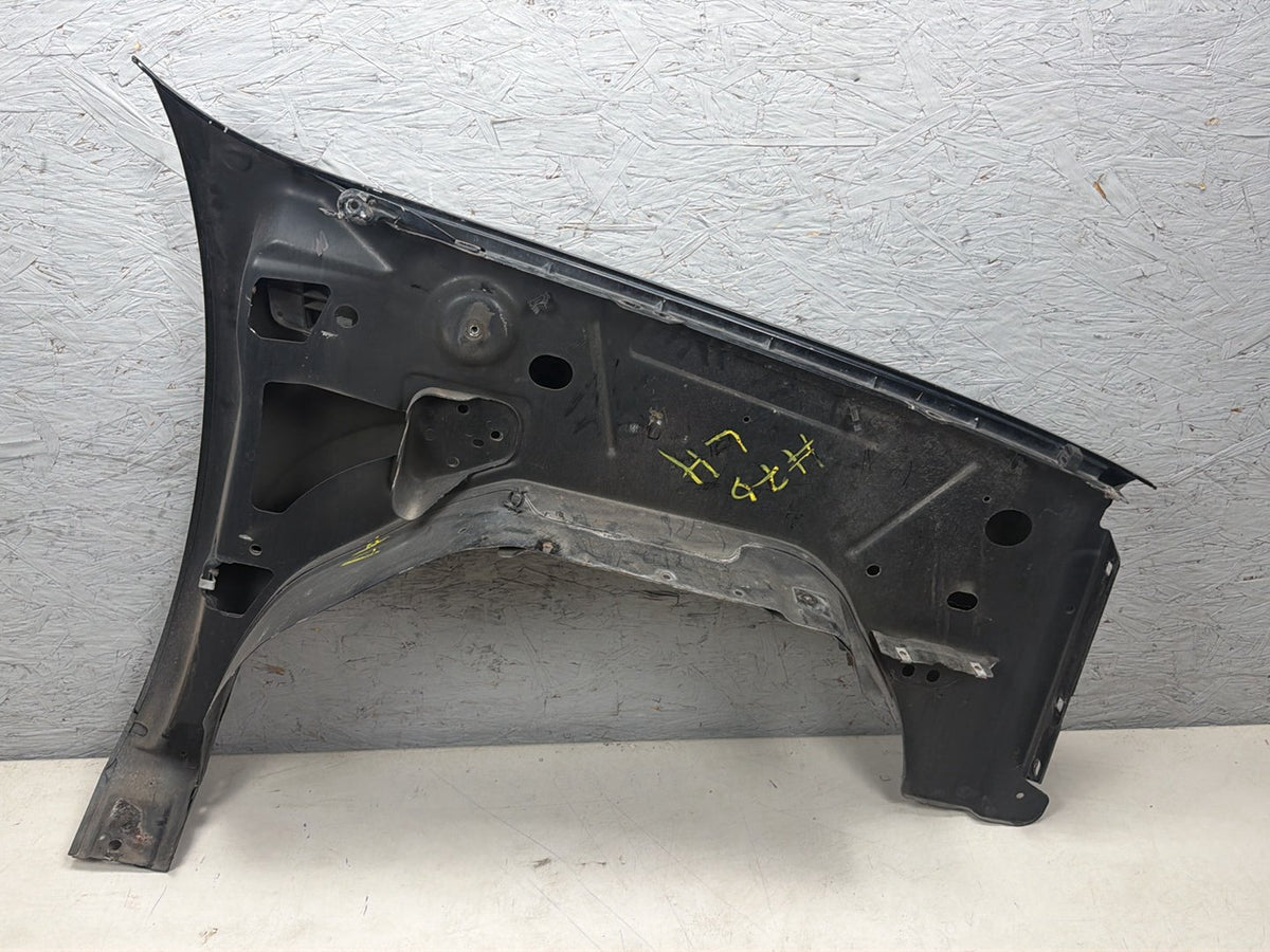 2007-2014 Cadillac Escalade Front Left Driver Side Fender Panel Cover OEM
