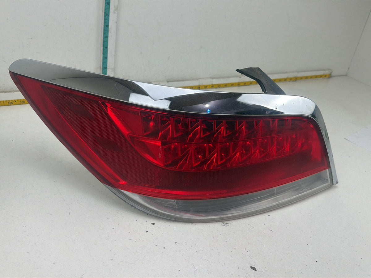 2010-2013 Buick LaCrosse Rear Left Driver Side Tail Light 20856167 OEM