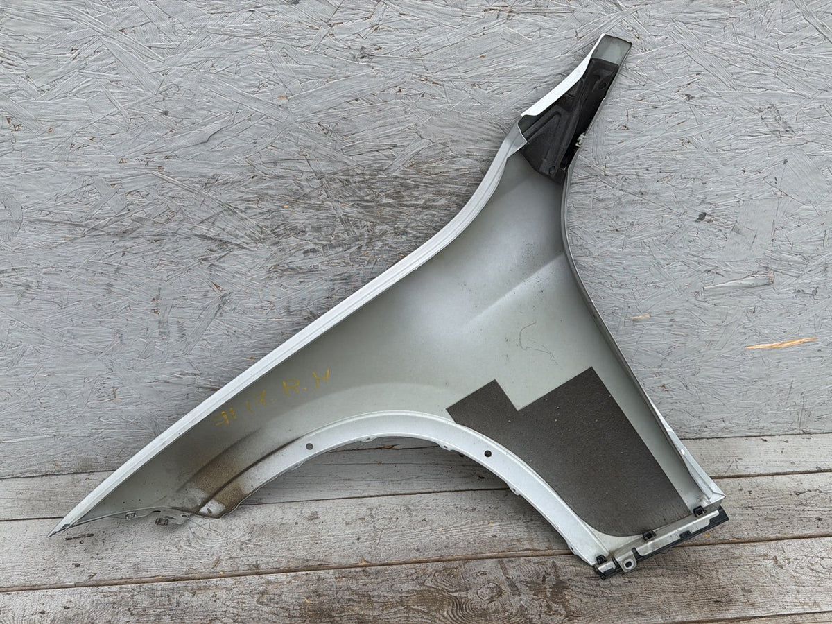 2014 BMW X1 E84 SUV Right Fender 14495545 OEM