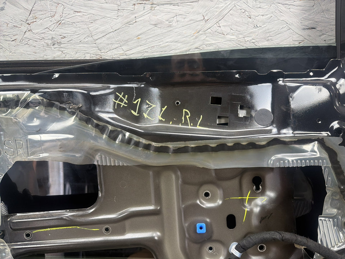 2007-2009 Lexus ES350 V40 - Rear Left Door Shell OEM