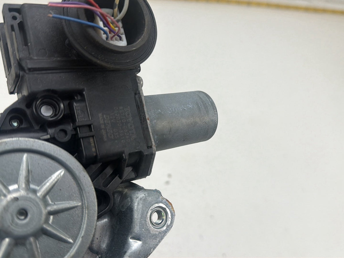 2012-2017 Toyota Camry Front Right Side Power Window Regulator Motor OEM