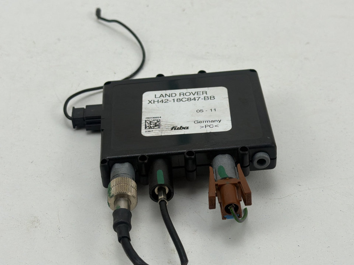 2010-2012 Land Rover Range Rover L322 Radio Antenna Amplifier Control Module OEM