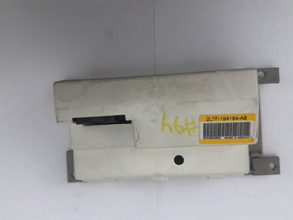 2003-2006 Lincoln Navigator U228-Audio Radio Headphone Control 2L7F-19A164-AB OEM