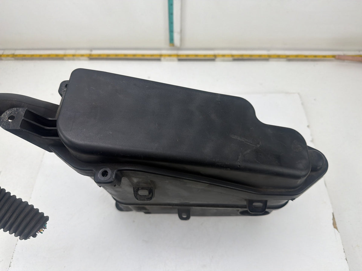 2006-2015 Lexus IS250 Engine Control Module Unit ECU Fuse Cover Housing Box OEM