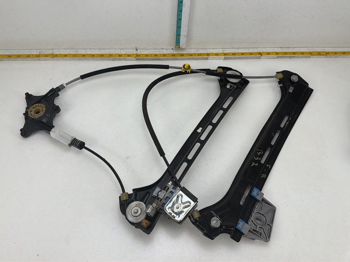 2010-2014 Mercedes-Benz E-Class-Right Front Door Window Regulator 961892-100 OEM