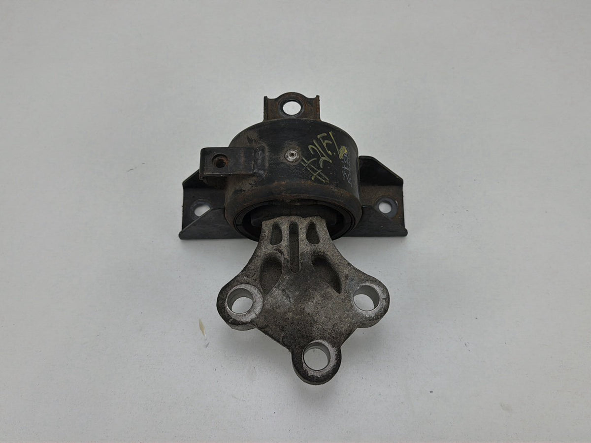 2012-2016 Chevrolet Sonic RS Upper Transmission Mount Bracket OEM