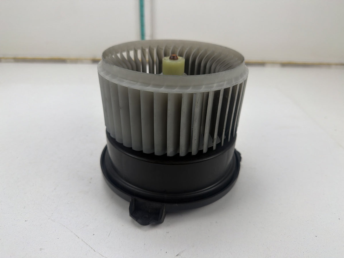 2011-2014 Toyota Sienna Rear AC Heater Blower Motor AY272700-1290 OEM