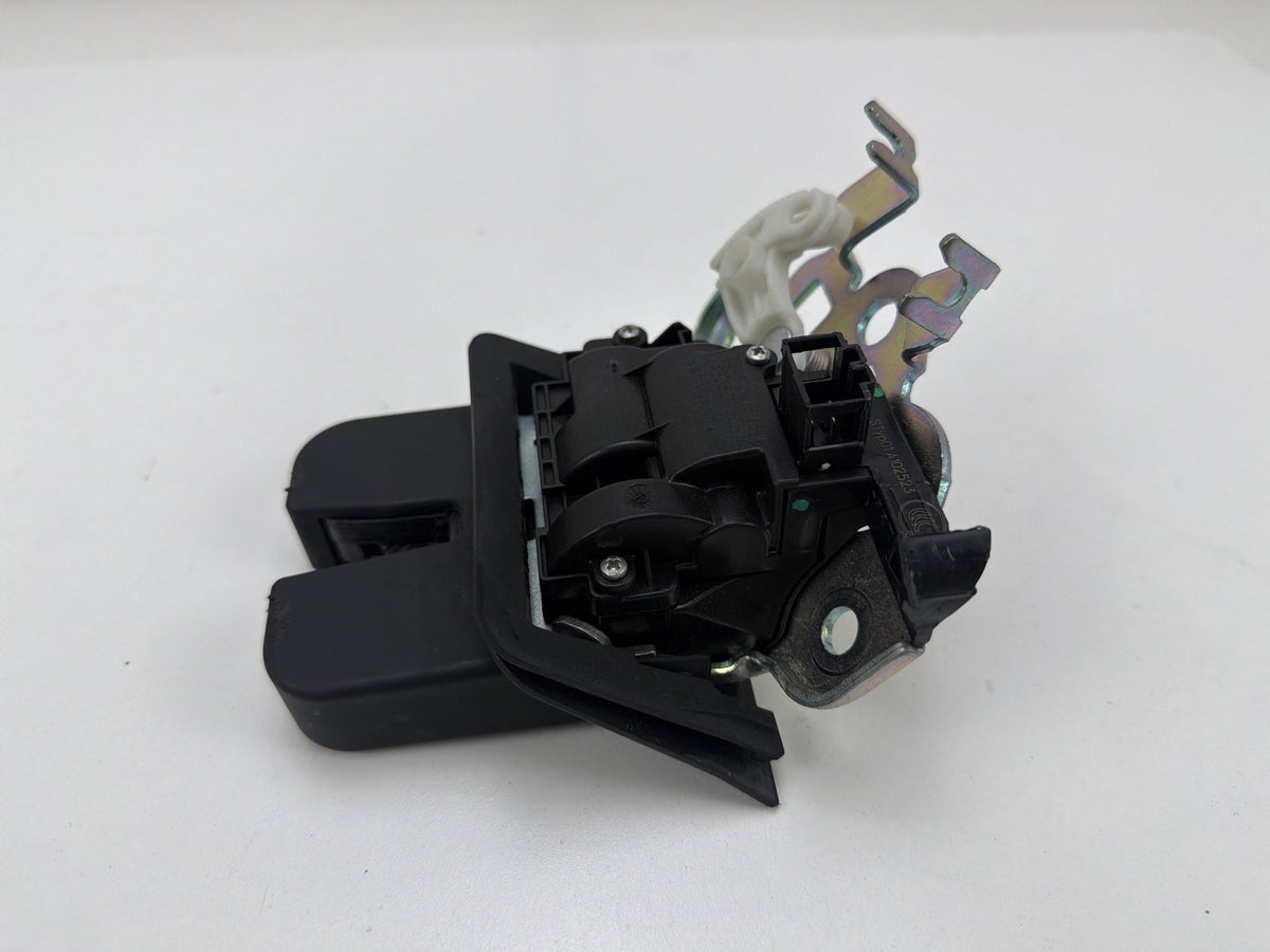 2009-2017 Audi Q5 Rear Tailgate Trunk Lid Lock Latch Actuator 8R0827505A OEM