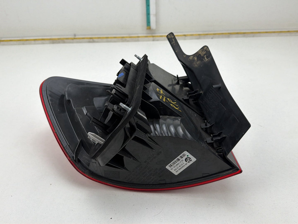 2012-2015 BMW X1 E84 SUV Right Tail Light 2990112-09 OEM