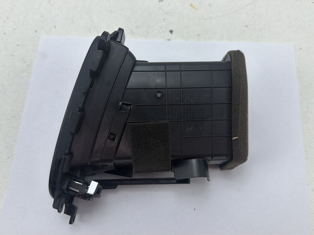 2015-2018 Kia Sedona Front Right Passenger Side Dashboard AC Air Vent Grille OEM