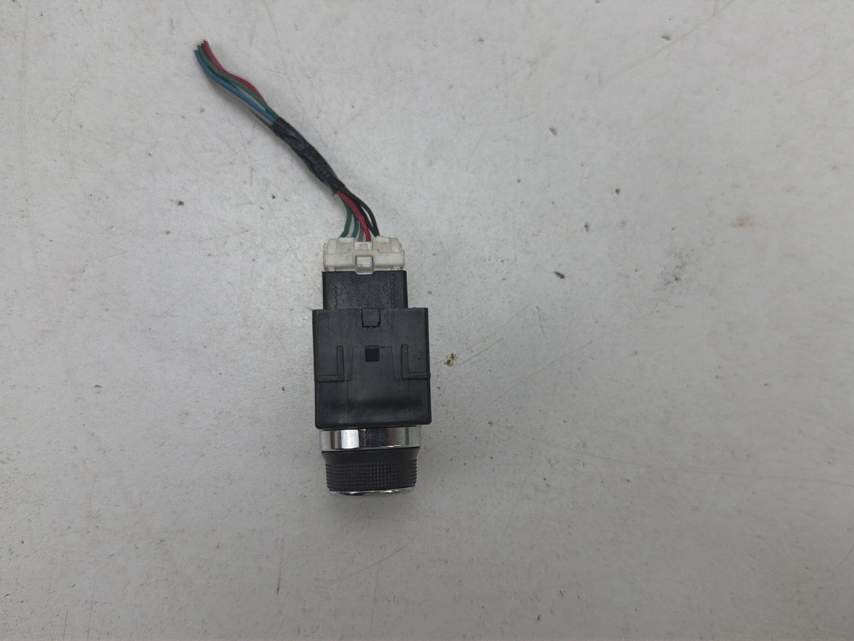2009-2013 Infiniti G37 Front Right Passenger Side Heated Seat Control Switch OEM
