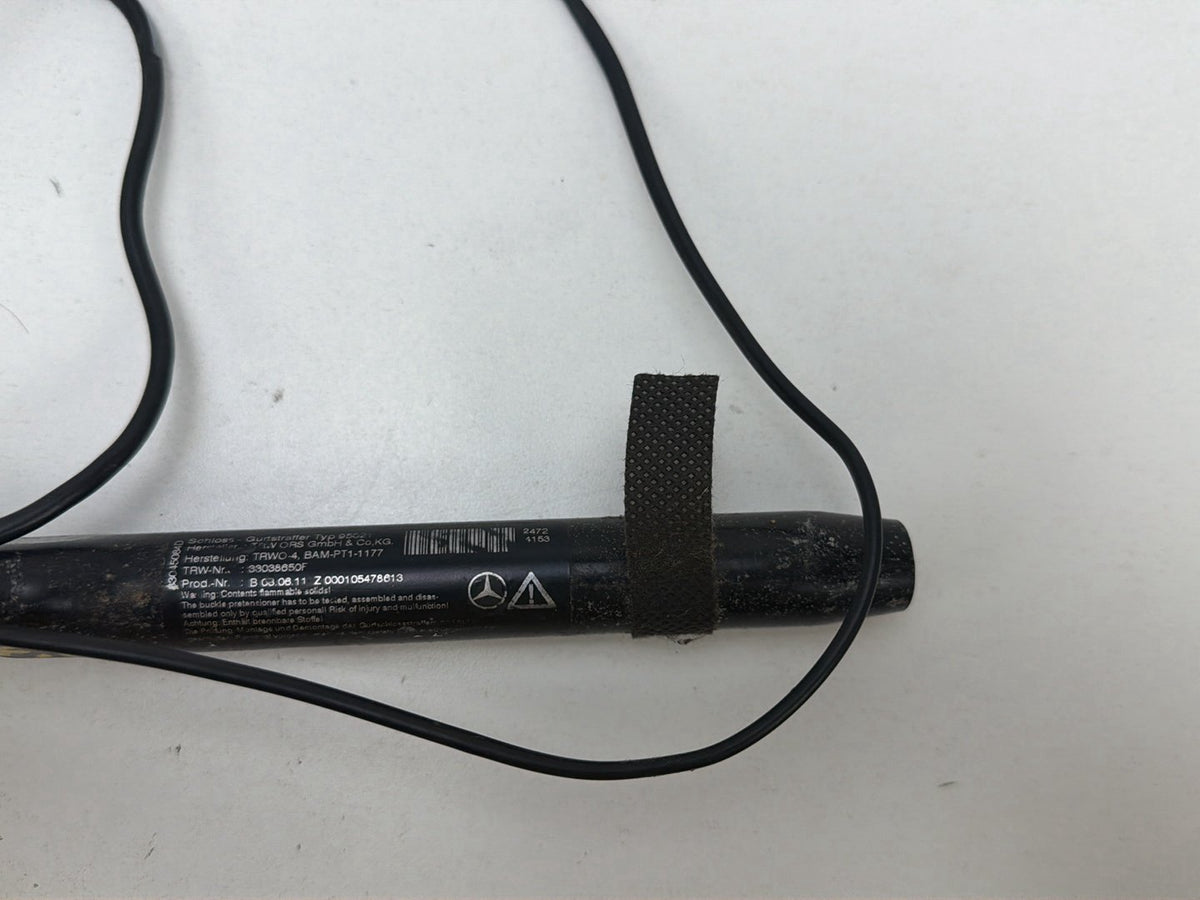 2007-2013 Mercedes-Benz S-Class W221 Front Left Seat Belt Buckle A2218601969 OEM