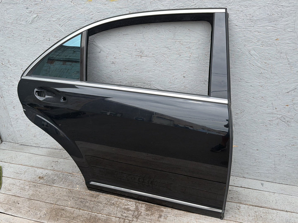 2007-2013 Mercedes-Benz S-Class 550 W221 Right Rear Door Shell OEM