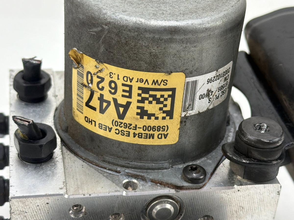 2019-2020 Hyundai Elantra ABS Anti Lock Brake Pump Control 58900-F2620 OEM