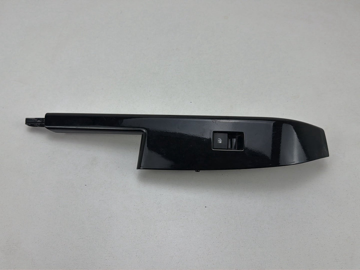 2012-2016 Chevrolet Sonic RS Front Right Passenger Power Window Switch Bezel OEM