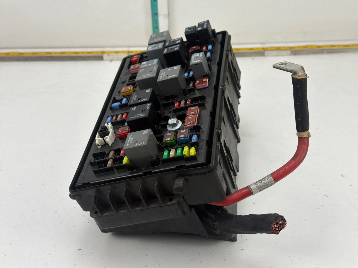 2011-2016 Chevrolet Cruze Engine Bay Power Fuse Box Relay Block 42353366 OEM