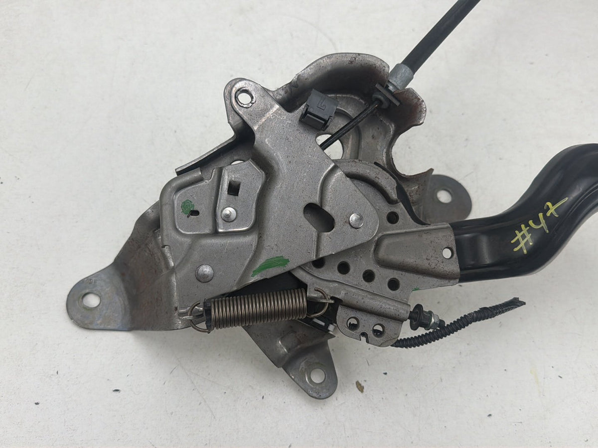2011 - 2020 Toyota Sienna L30 - Foot Parking Brake Control Pedal Assembly OEM
