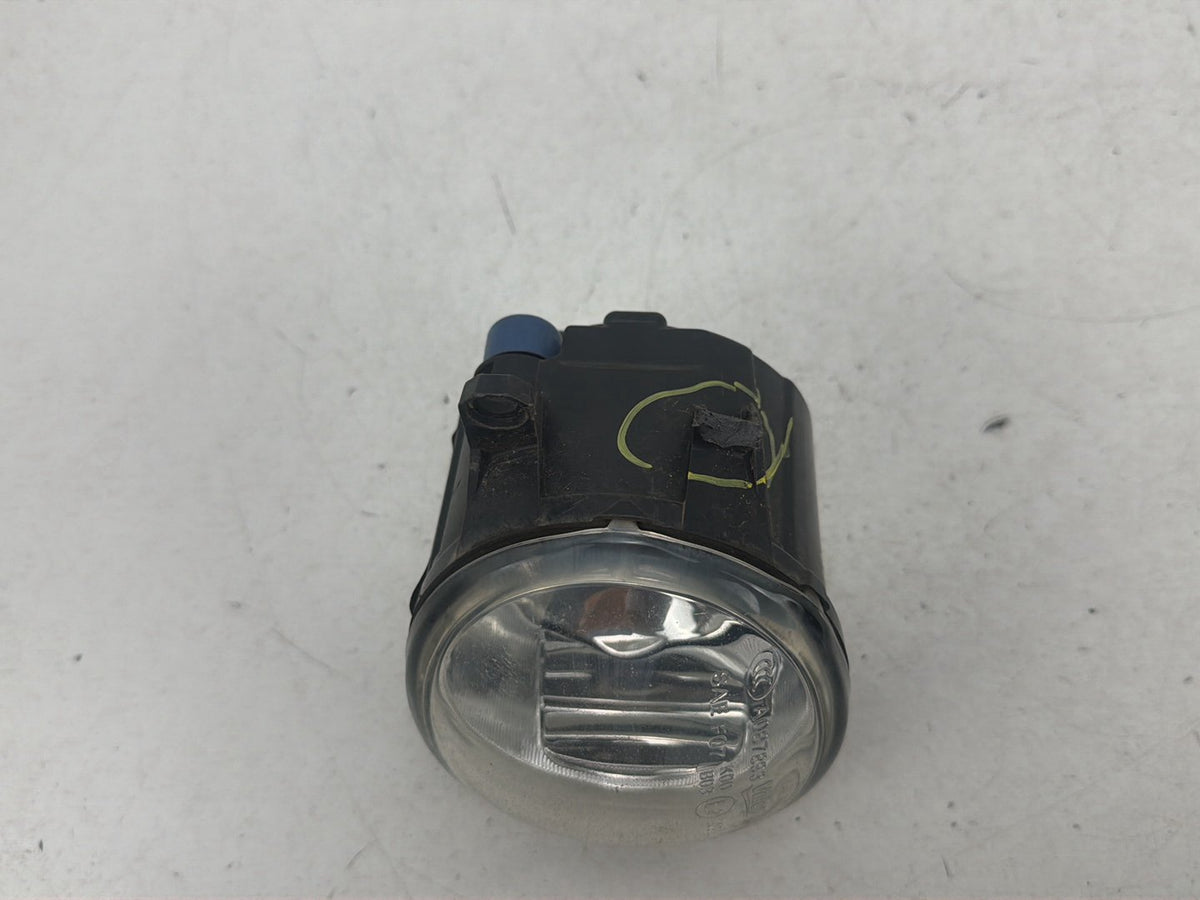 2011 - 2020 Toyota Sienna Front Right Passenger Side Fog Light 812100802000 OEM