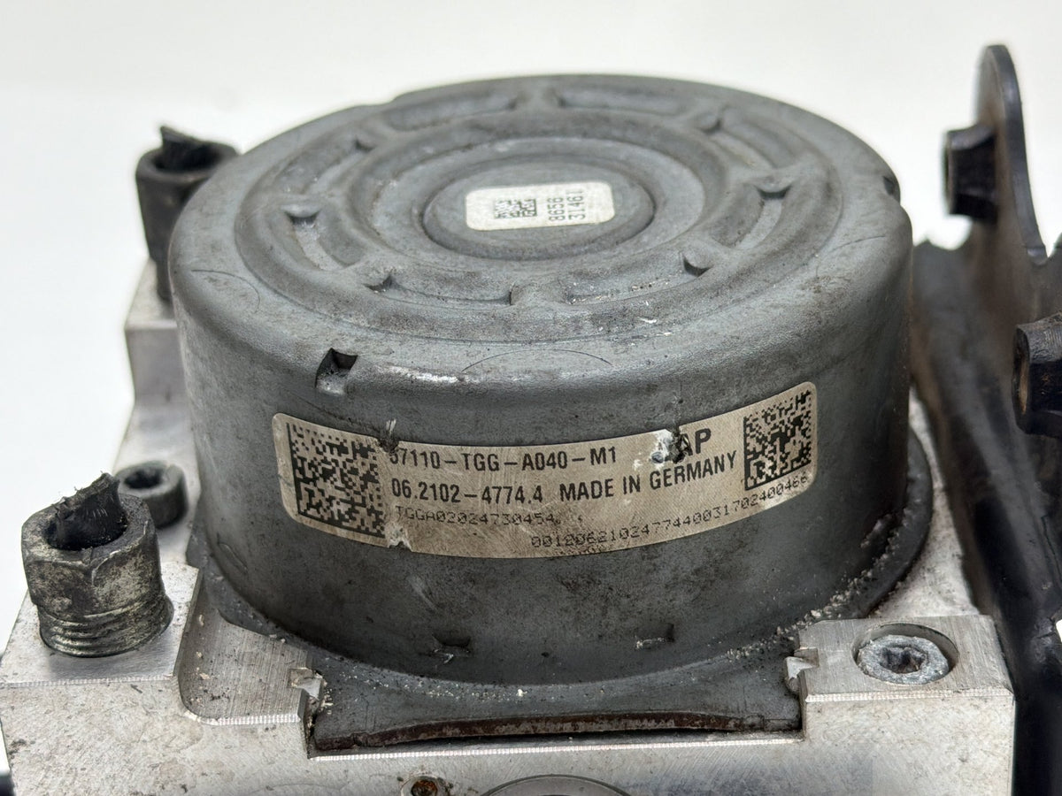 2017-2021 Honda Civic Anti-Lock Brake Pump Control Module 57110-TGG-A040-M1 OEM