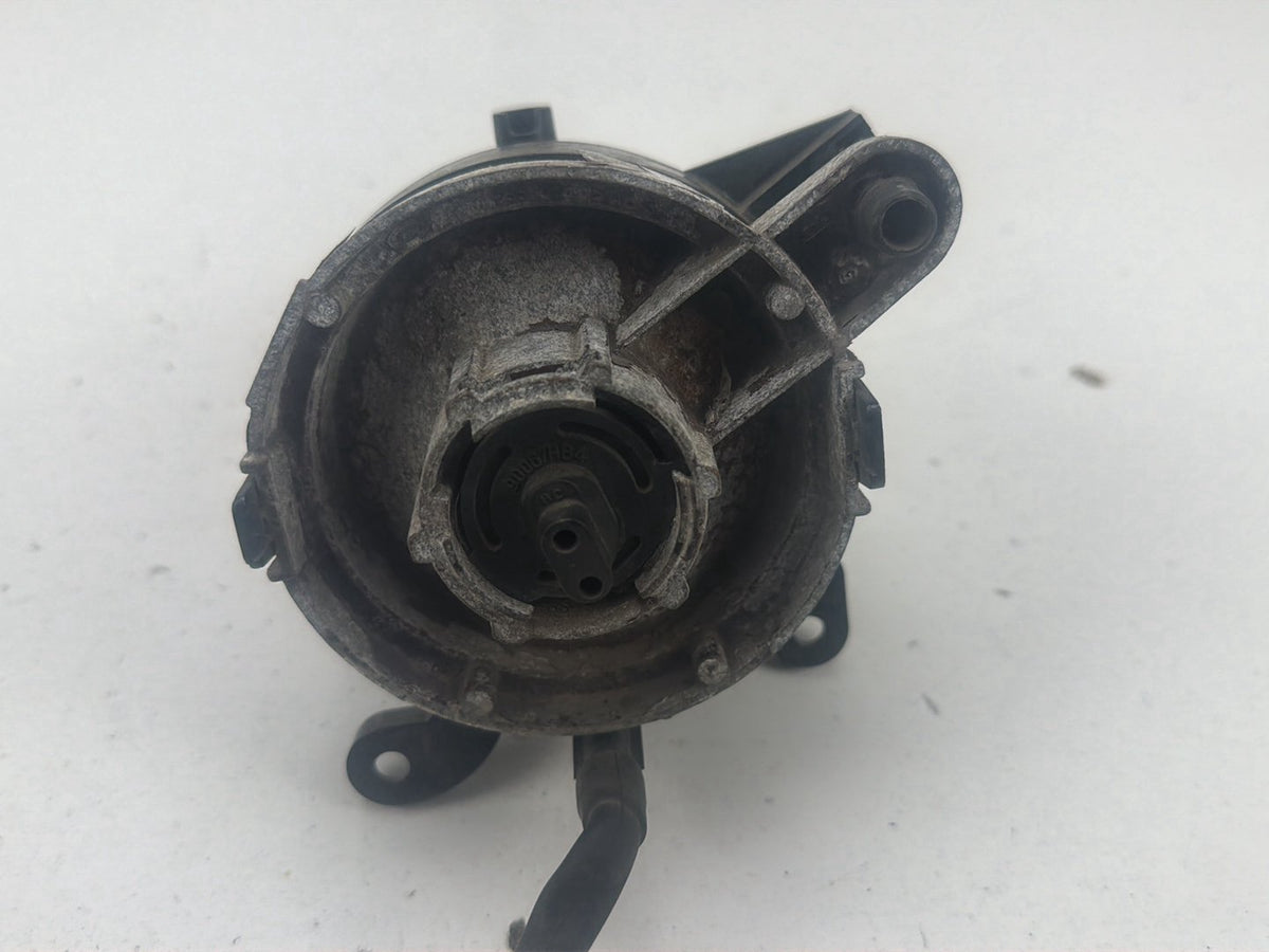 2001-2003 BMW 330Ci Front Left Driver Side Fog Light 8371907 OEM