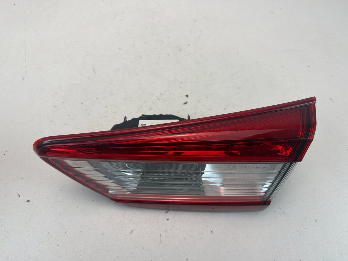 2017-2019 Subaru Impreza Right Passenger Side Inner Tail Light 84251-FL04B OEM