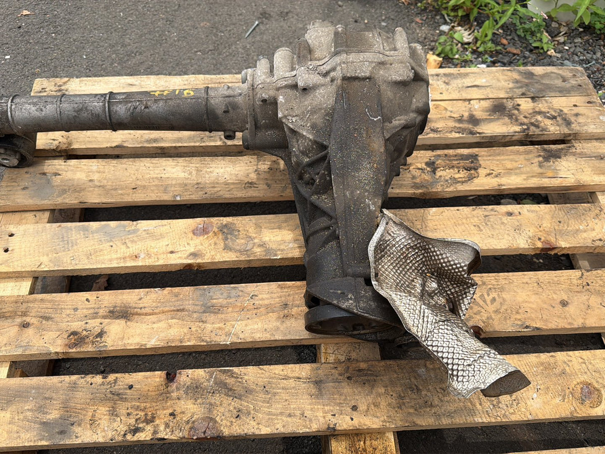2003-2006 Porsche Cayenne Front Axle Differential Assembly OEM