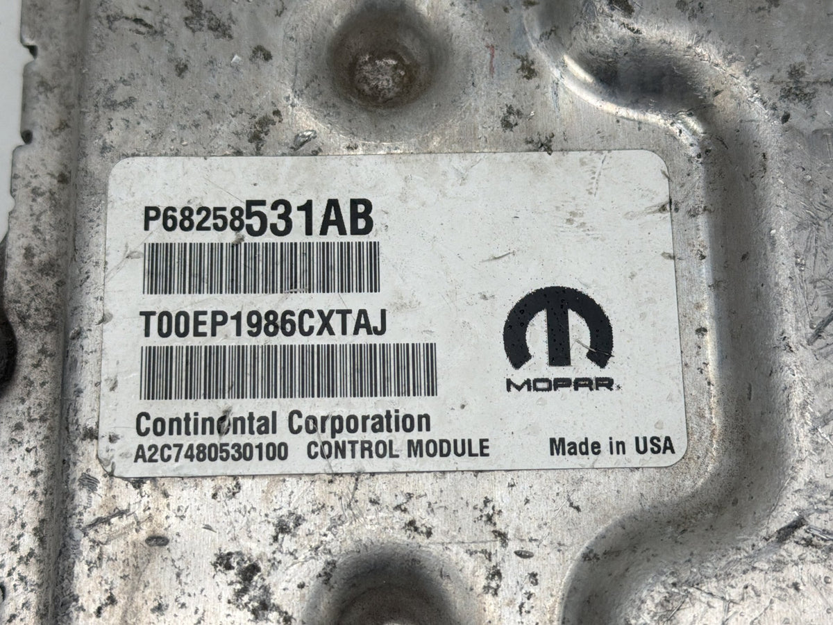 2016-2017 Jeep Cherokee Engine Computer Control Module P68258531AB OEM