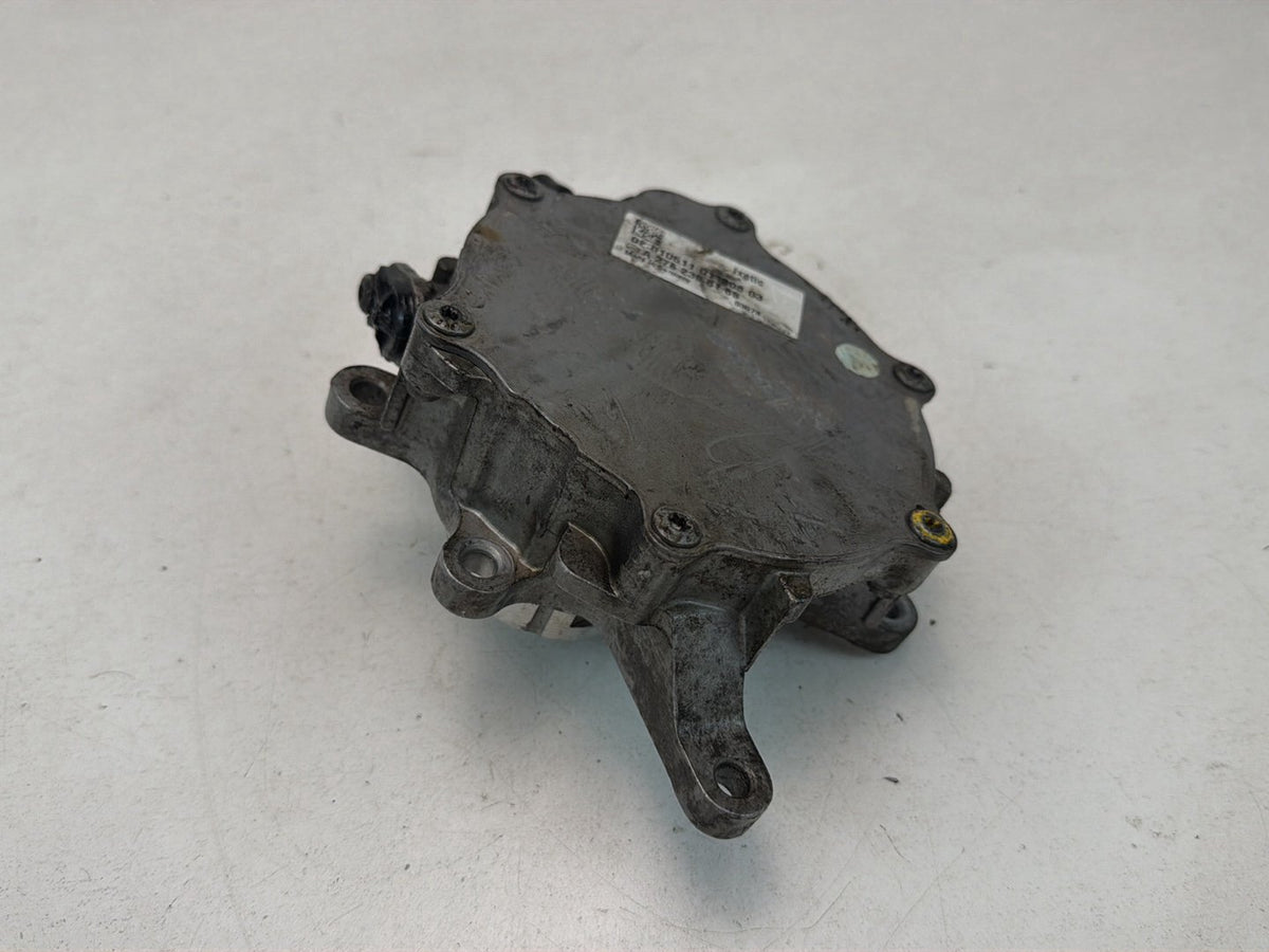 2012-2017 Mercedes-Benz S-Class W221 Engine Motor Vacuum Pump A2762300165 OEM