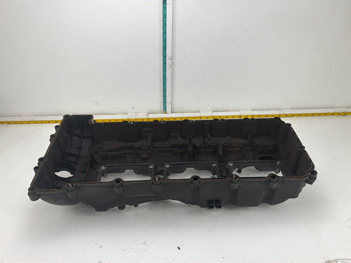 2011-2016 BMW 535i Engine Cylinder Head Valve Cover 7570292 OEM