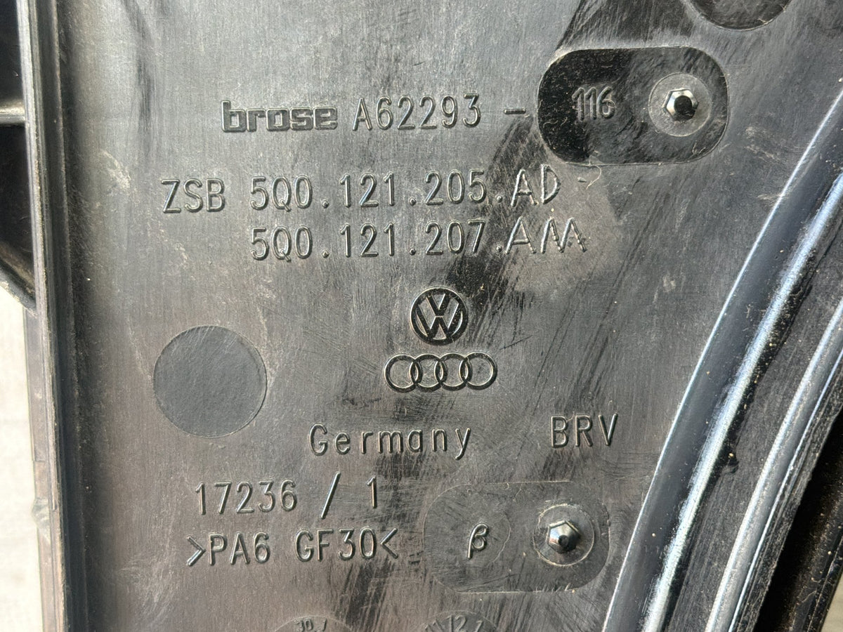 2015-2016 Audi A3 8V Radiator Cooling Fan & Shroud Assembly 5Q0121205AD OEM