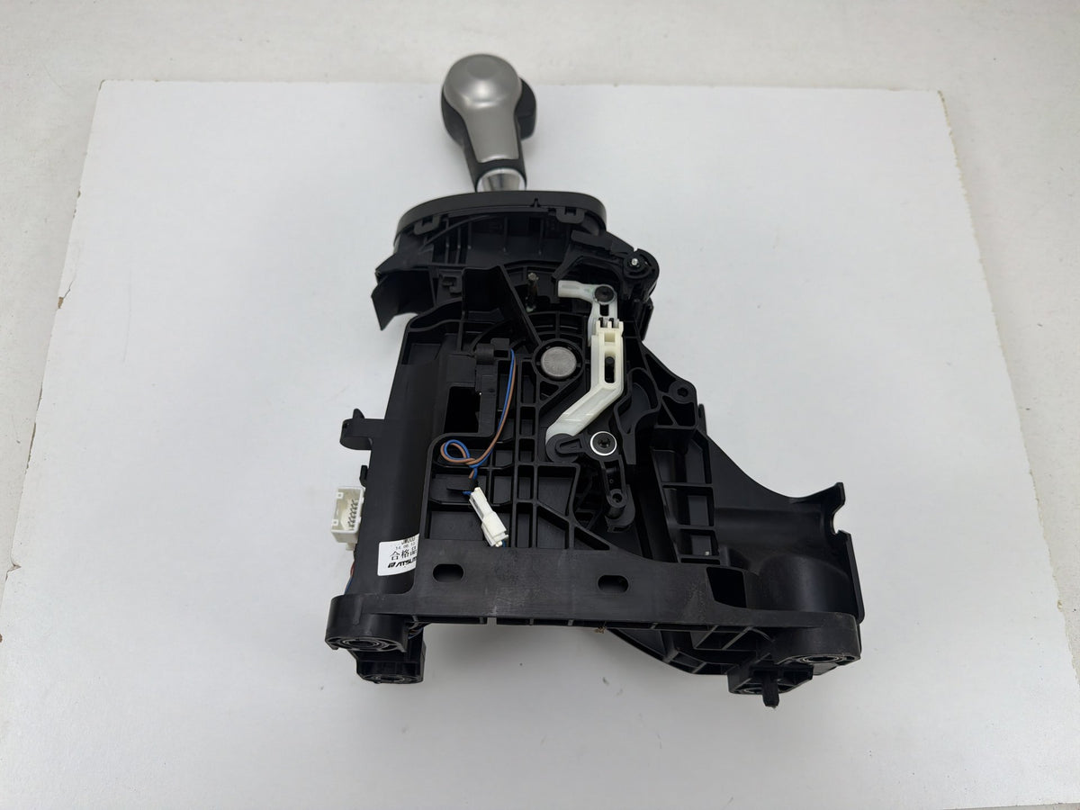 2014-2017 Nissan Rogue Automatic Transmission Floor Shifter Lever Assembly OEM