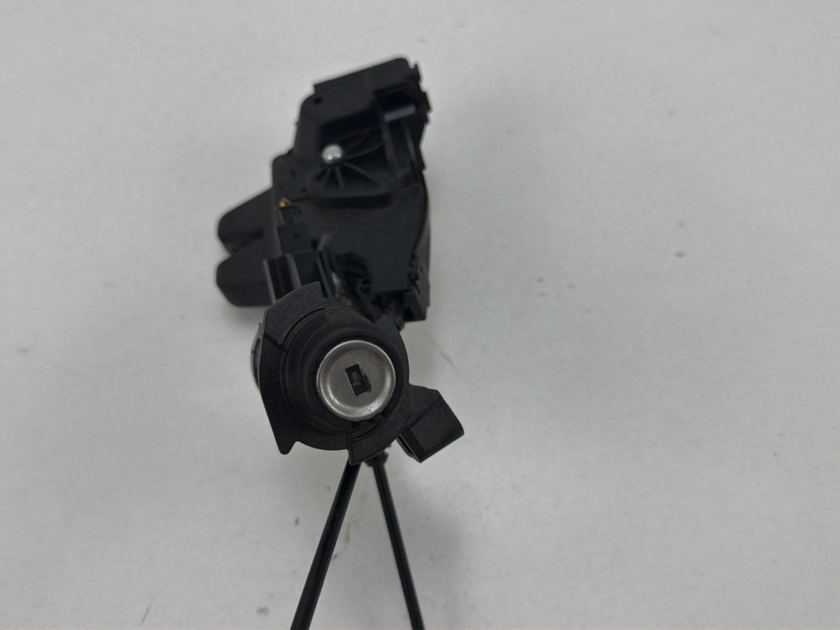 2010-2014 Mercedes-Benz E-Class-Rear Release Lock Latch Handle A2047500195 OEM