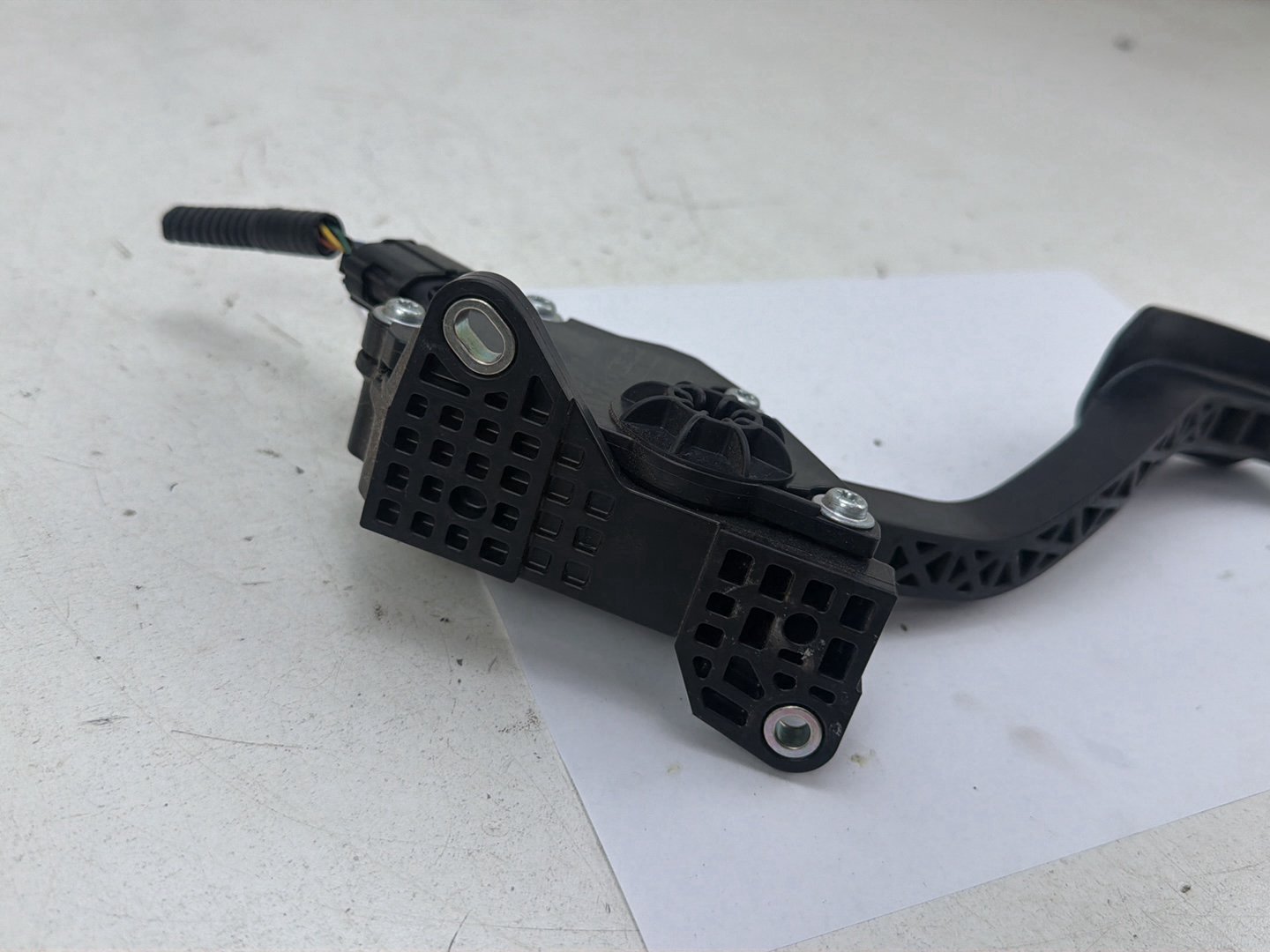 2007-2009 Lexus ES350 Accelerator Pedal Sensor Assembly OEM 78110-33020