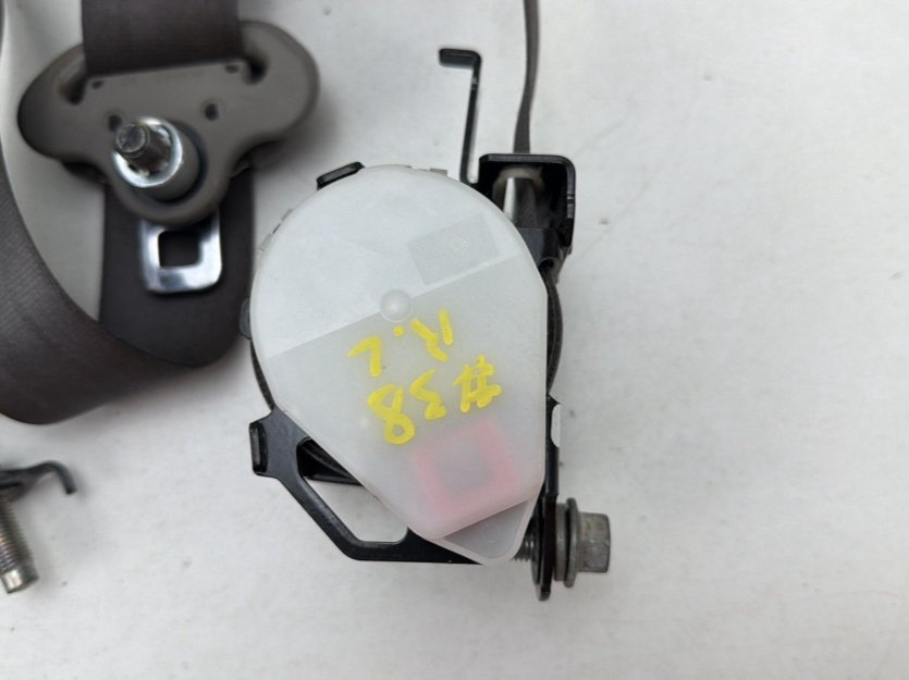 2011-2017 Honda Odyssey 2nd Row Left Side Seat Belt Retractor OEM