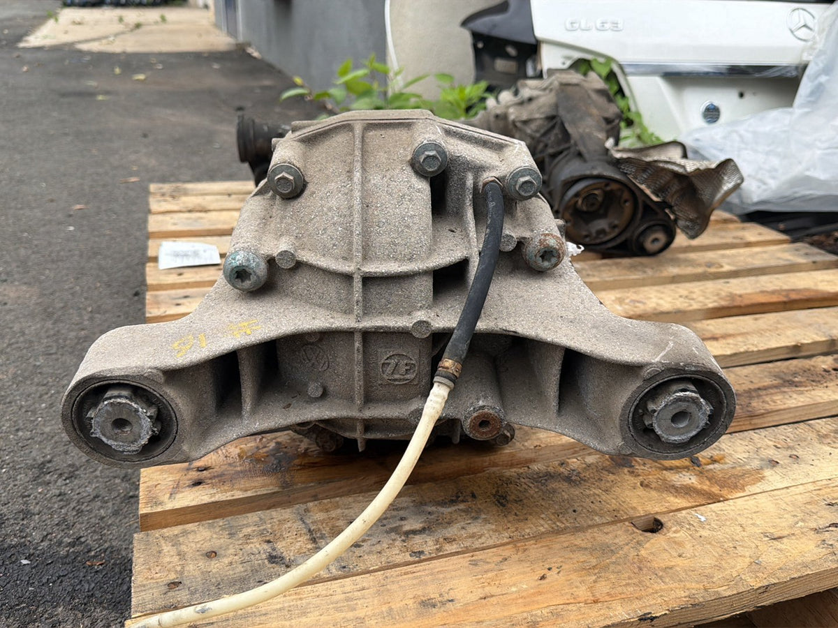 2003-2006 Porsche Cayenne Rear Differential Axle Assembly 3.2LT OEM