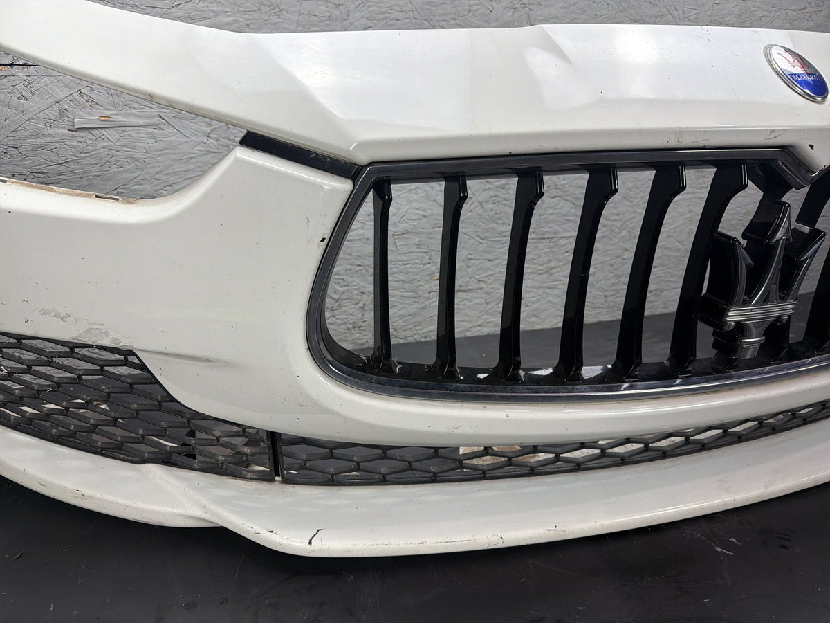 2014-2017 Maserati Ghibli Front Bumper Cover Face Assembly Grille Emblem OEM
