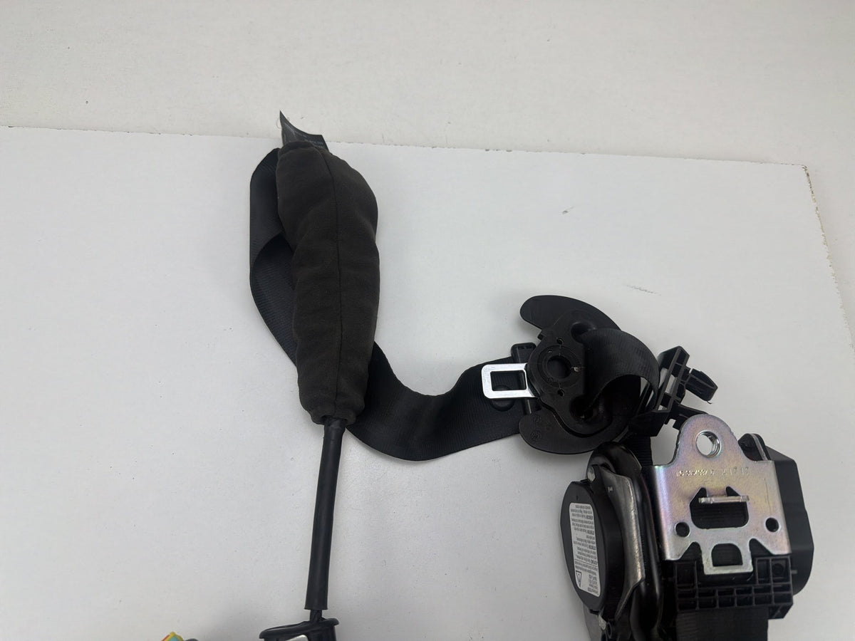 2014-2020 Maserati Quattroporte VI M156 Front Right Seat Belt Rectractor OEM
