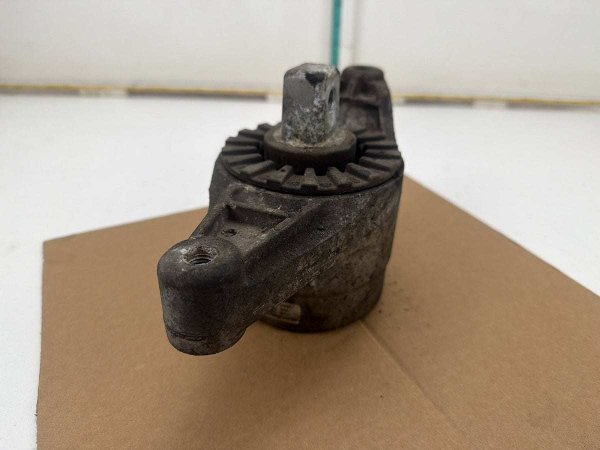 2014-2020 Maserati Ghibli III M157 Front Right Passenger Side Engine Mount OEM