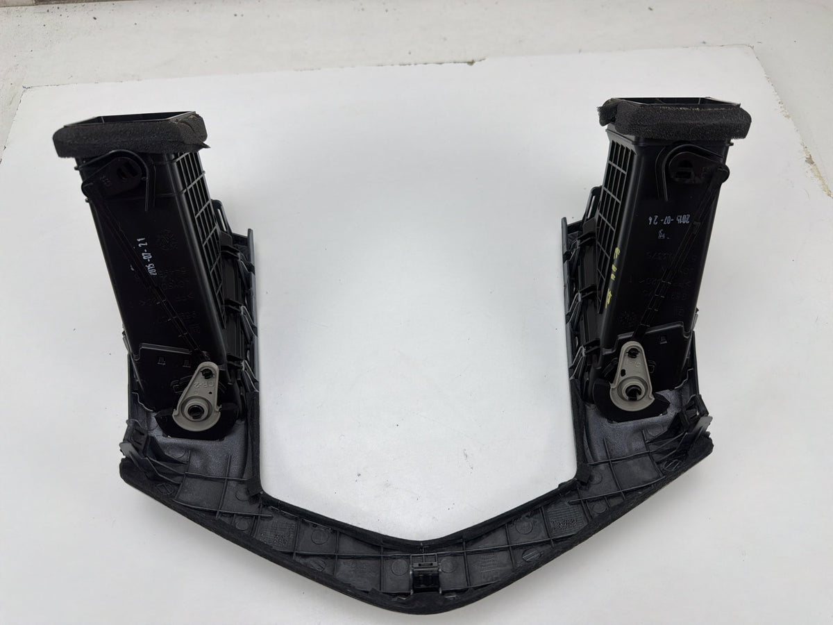 2011-2016 Chevrolet Cruze J300-Dash Air Vents Radio Bezel Trim 94567907 OEM