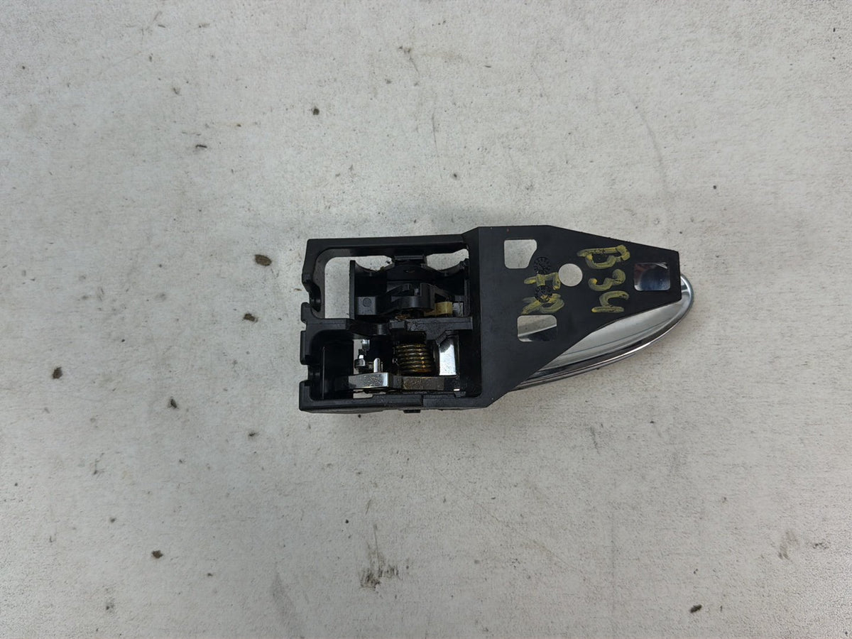 2007-2011 Toyota Camry Front Right Passenger Side Interior Door Handle OEM