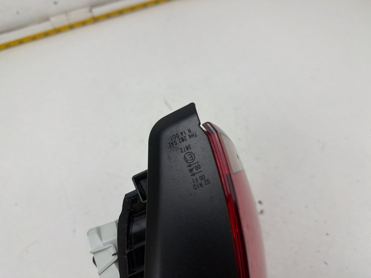 2015-2017 Volkswagen Golf Right Passenger Side Inner Tail Light 5GM945094A OEM