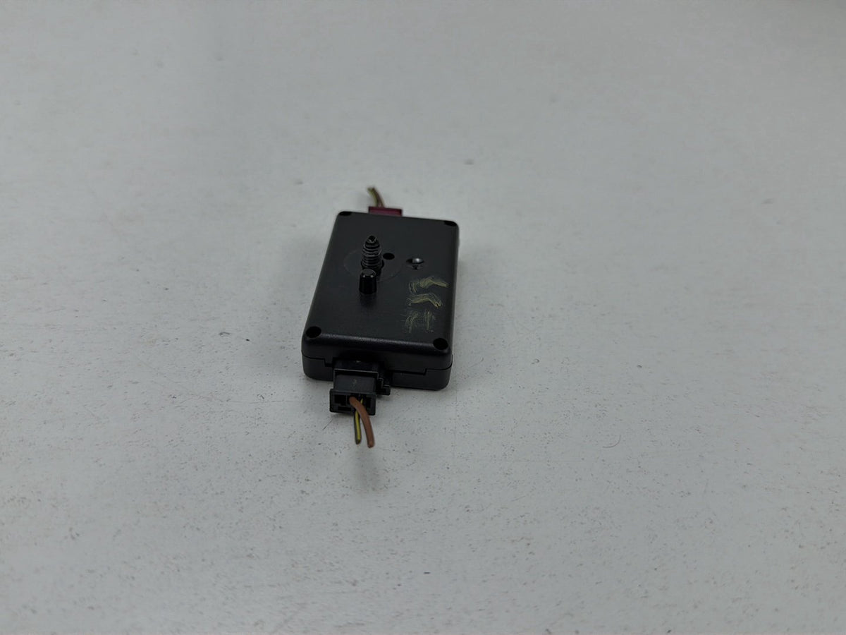2014-2016 BMW 228i F22- Antenna Control Module EA9231442 02 OEM